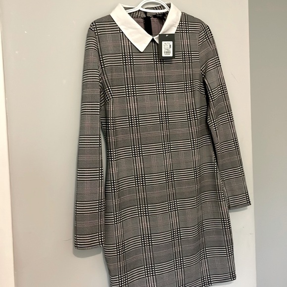 dress with collor - Picture 1 of 2